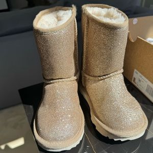 Glitter Ugg boots girls in gold